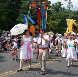 Washington Revels parade group