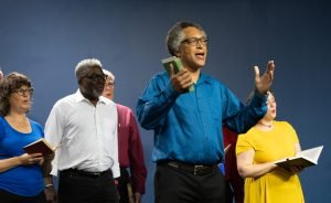 Harold Blackford leading Heritage Voices