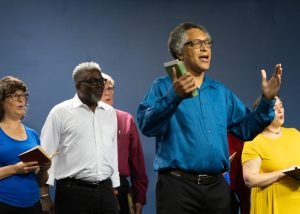 Harold Blackford leading Heritage Voices